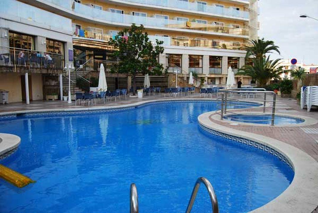 Hotel Esplai Калея Екстериор снимка