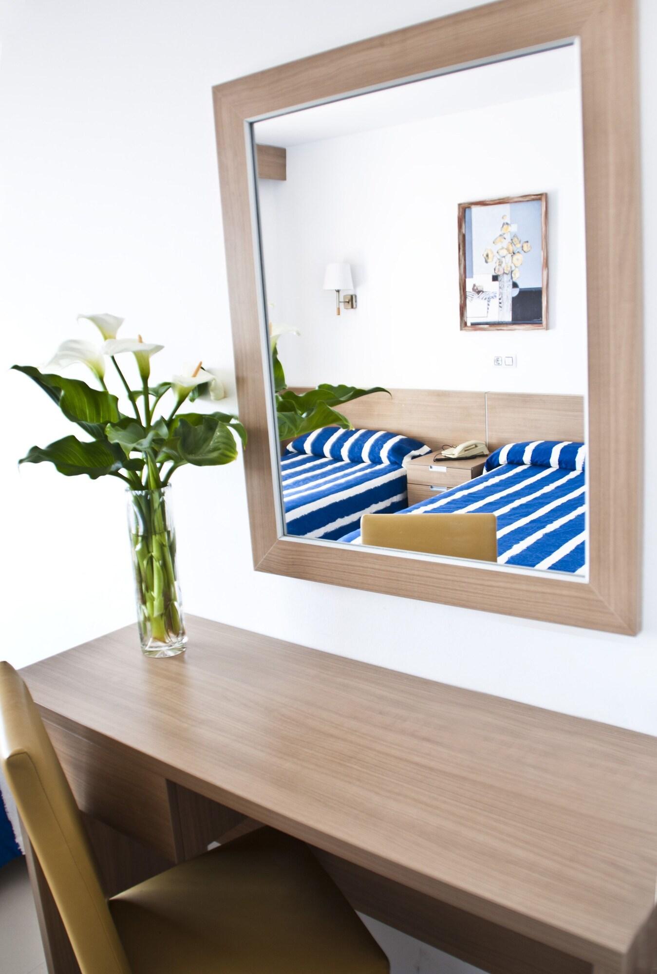 Hotel Esplai Калея Екстериор снимка